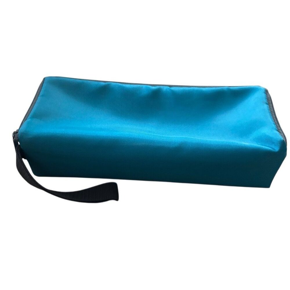 Vintage 15-Capacity Audio Cassette Tape Carrying Case – Teal/Aqua Blue Nylon